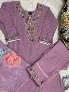 Embroidered Kurta Set With Organza Duptta