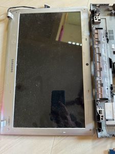 Broken Laptop Samsung