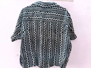A Min Crop Shirt, Casual  For Girls.