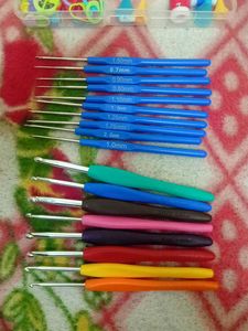 Crochet Knitting Needles Set With Mixwoollen Ball