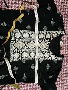 Elegant Embroidered Kurta