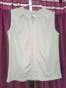 a casual fitted, classy looking top