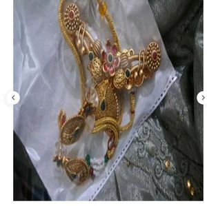 Three Piece Jewelery Set Golden Colour New