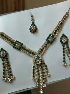 Neckles