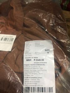 Off shoulder bodycon dress.