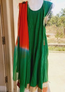 Green &amp;Red Color New Anarkali Kurta Set Pack Of 1