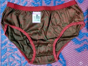 Pond&#39;s Lingerie Briefs - M