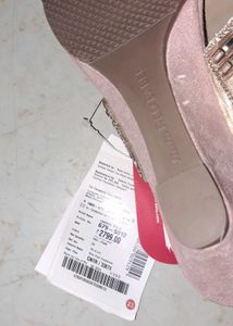 Bata Wedges