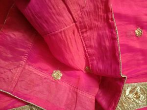 Elegant Pink DhupChav Shaded Dupatta With Border