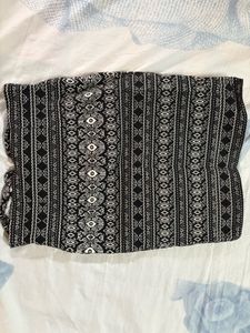 Patterned Mini Pencil Skirt