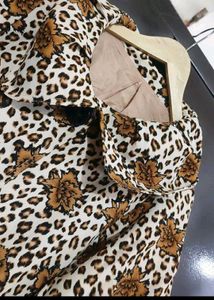 Brown🟤 Floral Print Winter Top Tunic For 38 Bust