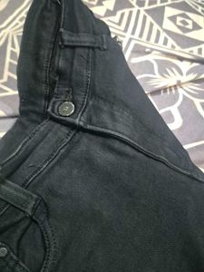 Black Jeans - Classic Style