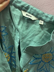 Max Chanderi Embroidered Kurti
