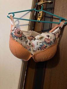 Set of 2🟢Victoria’s Secret Floral Bra