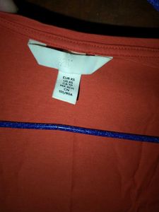 H&amp;M Scoop-Neck T-shirt
