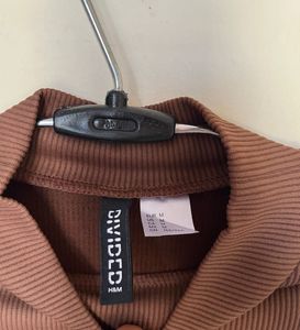 Mock Neck Crop Top