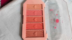 Blush & Highlighter Palette