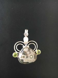 92.5 Agate Pendant Pearl And Peridot