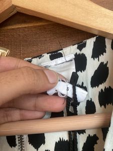 Sleevless Cheetah Pattern Top