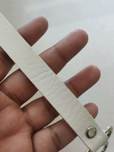 White Heart Chocker From Urbanic