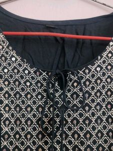 Elegant Black Kurta with Embroidery