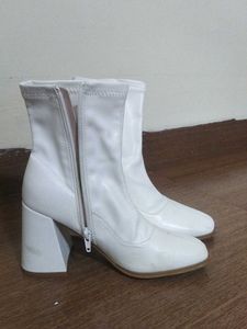 Imported Prettylittlething White Ankle Boots