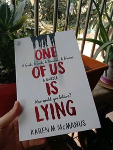 🆕 One Of Us Is Lying Book Paperback