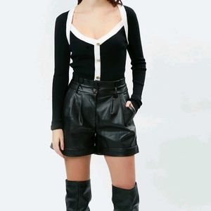 Black & White Trim Crop Top