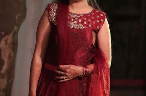 Elegant Maroon Sleeveless Gown
