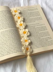 CROCHET TOYSS AND BOOK CHARMS ✨