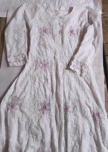 White Color Chikankari Suit With Pink 🩷 Embroider