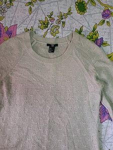Soft H&amp;m Sweater Size: Small ,Bust :32 to 34