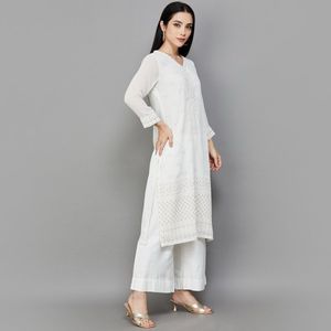 Elegant White Kurta Set with chiffon dupatta