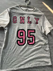 ONLY Grey Graphic T-Shirt