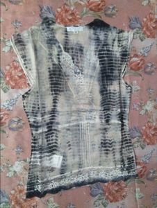 Stylish Patterned Sleeveless Top