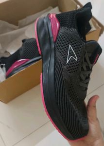 Power Women Lace-up Walking Shoes