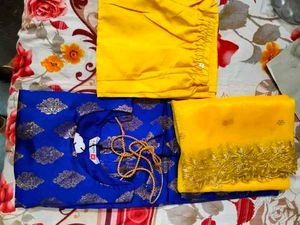 Women Beautiful Kurta Set