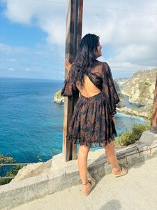 very beautiful black dress