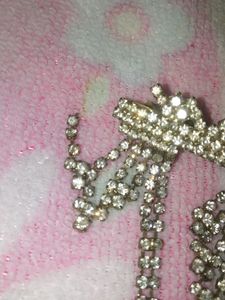 White Stone Long Hair Centre Clip