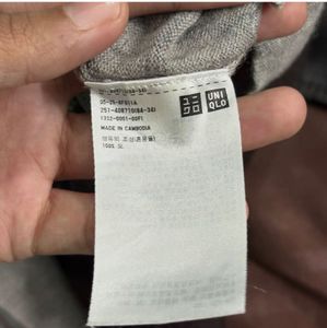 Uniqlo Gray V-Neck Sweater