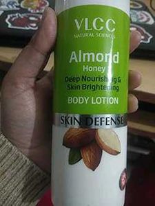 Vlcc Almond Honey Body Lotion