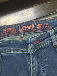 Men Blue Levi’s Jeans