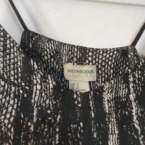 Stylish Sleeveless Top
