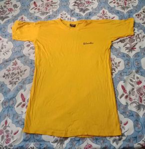 YELLOW TSHIRT