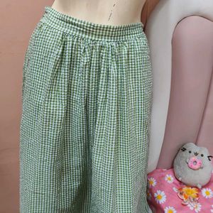 💚 Gingham Midi Skirt! 💚