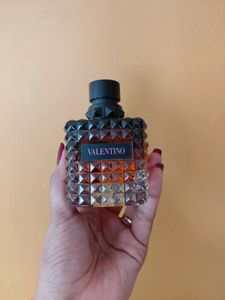 Valentino- Donna Born in Roma Intense. 5ml decant