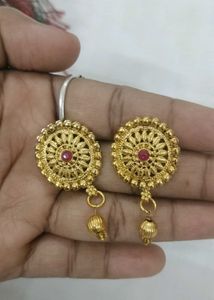 Gold-tone Necklace &amp; Earring Set