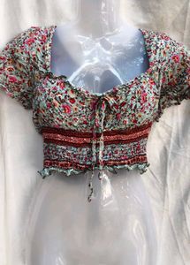 172610. Floral Print Crop Top