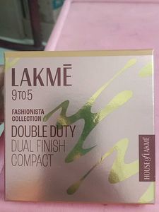 Lakme 9to5 Double Duty Compact