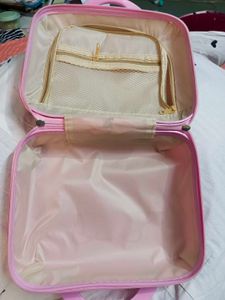 Trending Makeup Vanity case